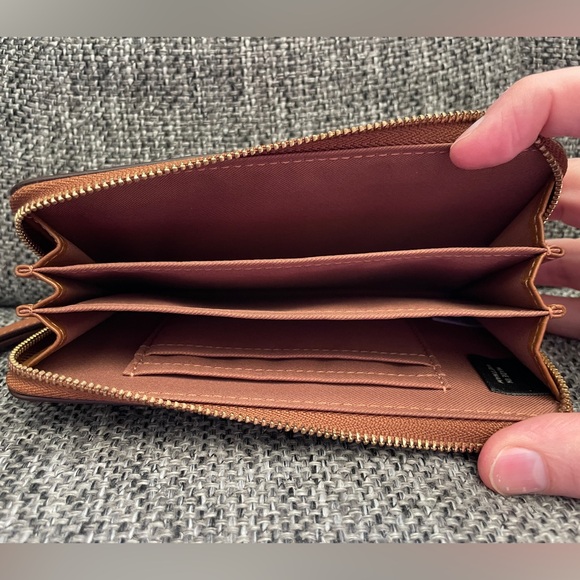 Coach Wristlet - Picture 3 of 5